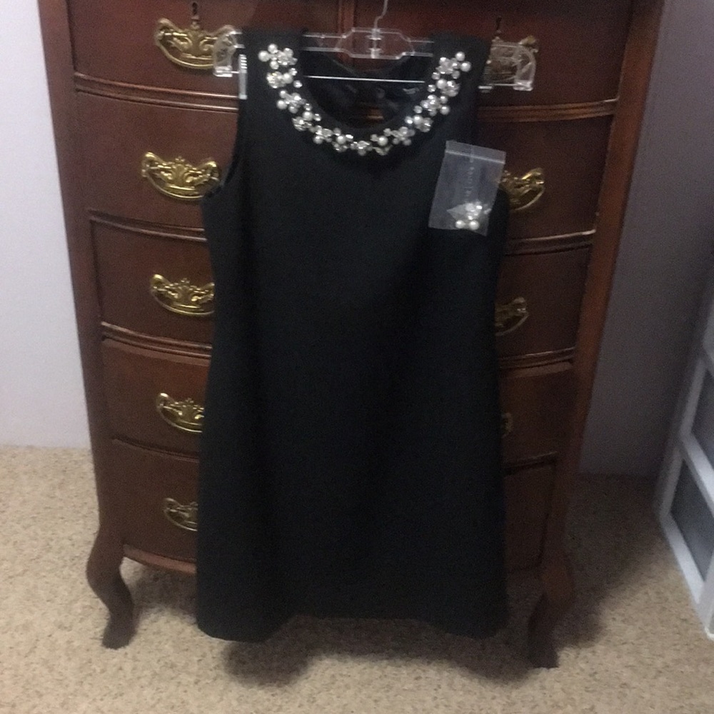 Black cocktail dress with rhinestones and pearls!